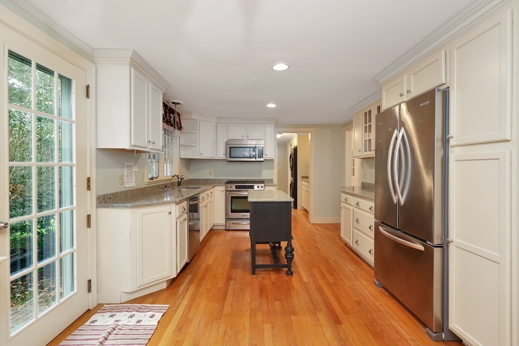 169 Braemoor Road Brockton, MA 02301 - Photo 17 of 42