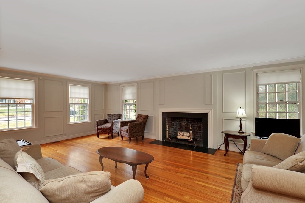 169 Braemoor Road Brockton, MA 02301 - Photo 9 of 42