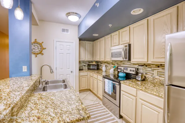 $334,000 | 2228 Beach Drive, Unit 306, Gulfport, MS 39507