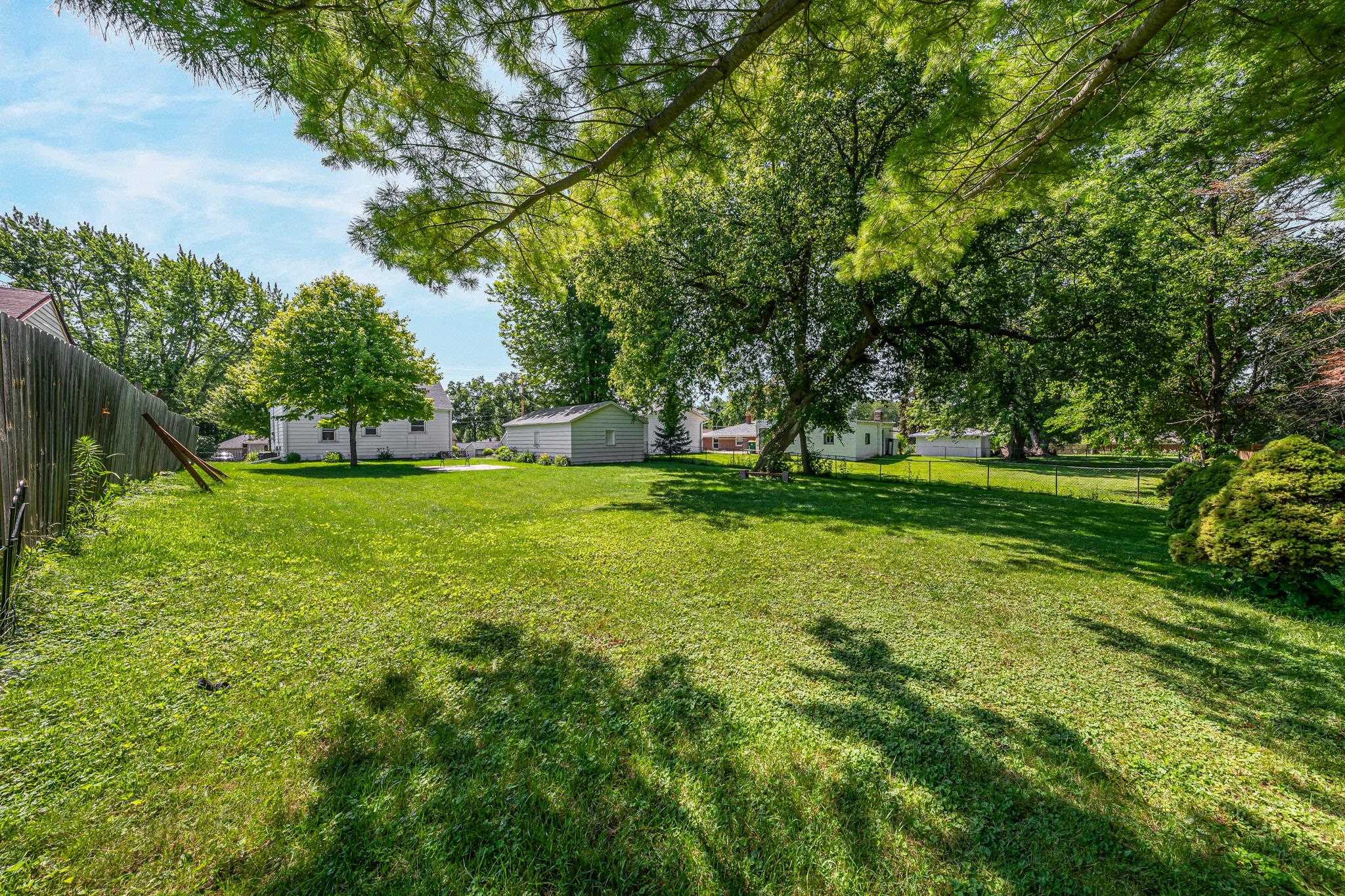 1406 South Ridge Road Green Bay, WI 54304 - Photo 25 of 34