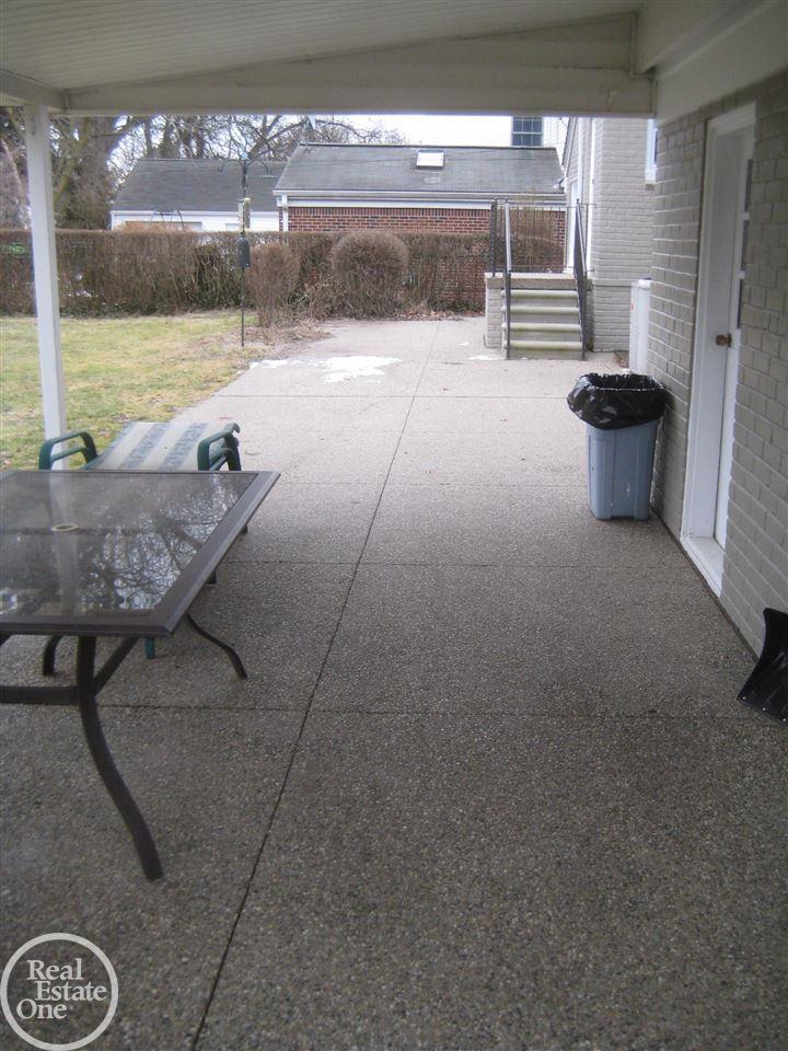 1624 Hawthorne Road Grosse Pointe, MI 48236 - Photo 51 of 56 31312336-50.JPG