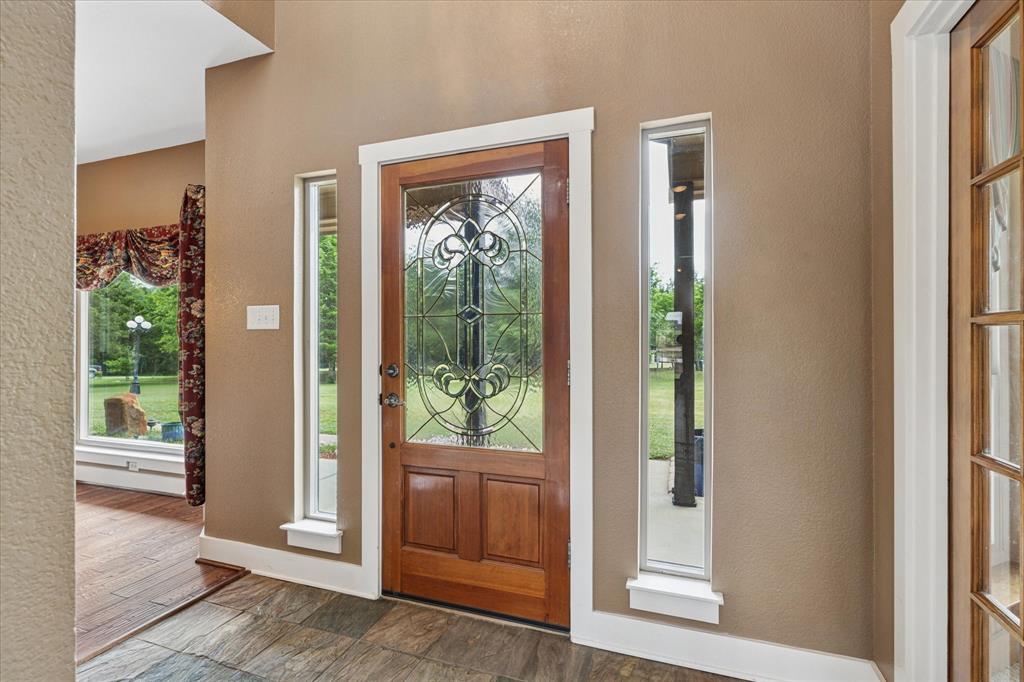 6251 Hayes Road Midlothian, TX 76065 - Photo 7 of 30 a view of an entryway of the house