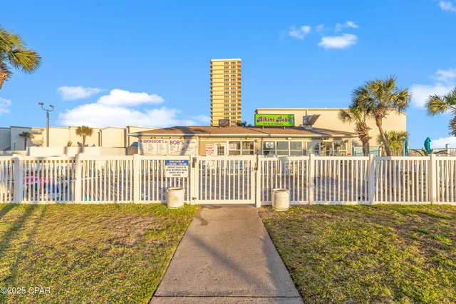 $1,900 | 8743 Thomas Drive, Unit 1023, Panama City, FL 32408