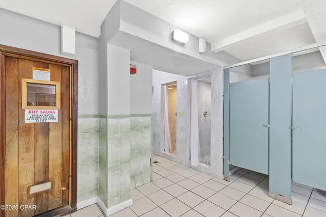 $1,900 | 8743 Thomas Drive, Unit 1023, Panama City, FL 32408