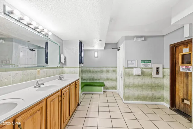 $1,900 | 8743 Thomas Drive, Unit 1023, Panama City, FL 32408