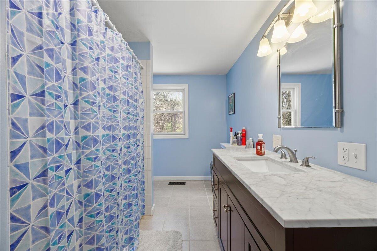 9 Ranwall Avenue Saco, ME 04072 - Photo 16 of 42 Bathroom