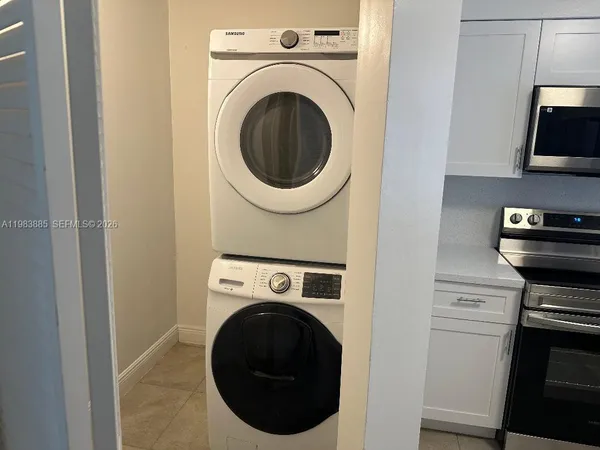 $2,300 | 6115 Northwest 186th Street, Unit 202, Hialeah, FL 33015