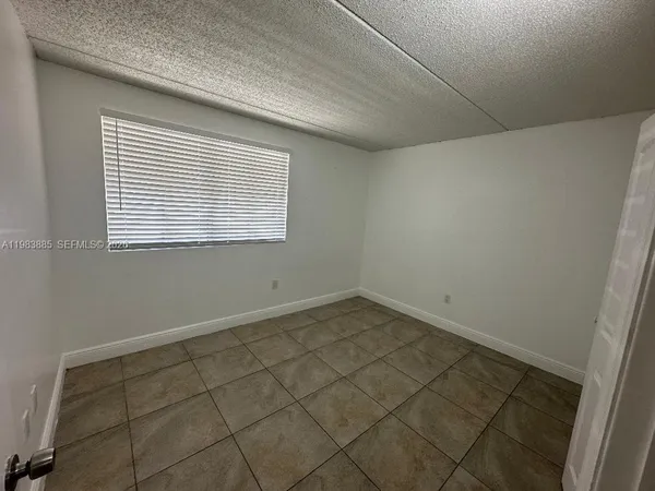 $2,300 | 6115 Northwest 186th Street, Unit 202, Hialeah, FL 33015