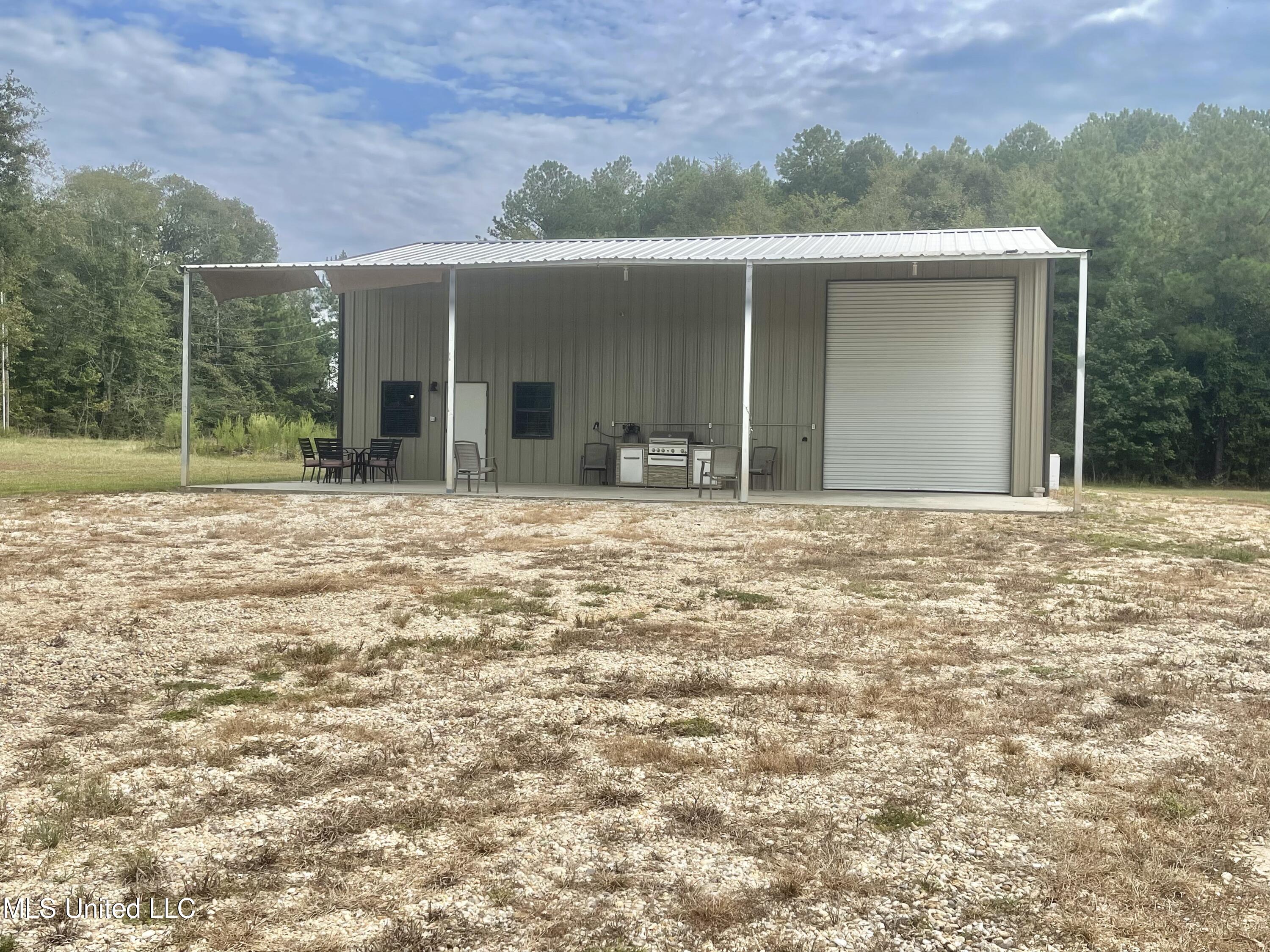61 J M Tynes Road Poplarville, MS 39470 - Photo 4 of 26 BE8FE24F-D509-407B-A605-704BC8C3B044_1_2