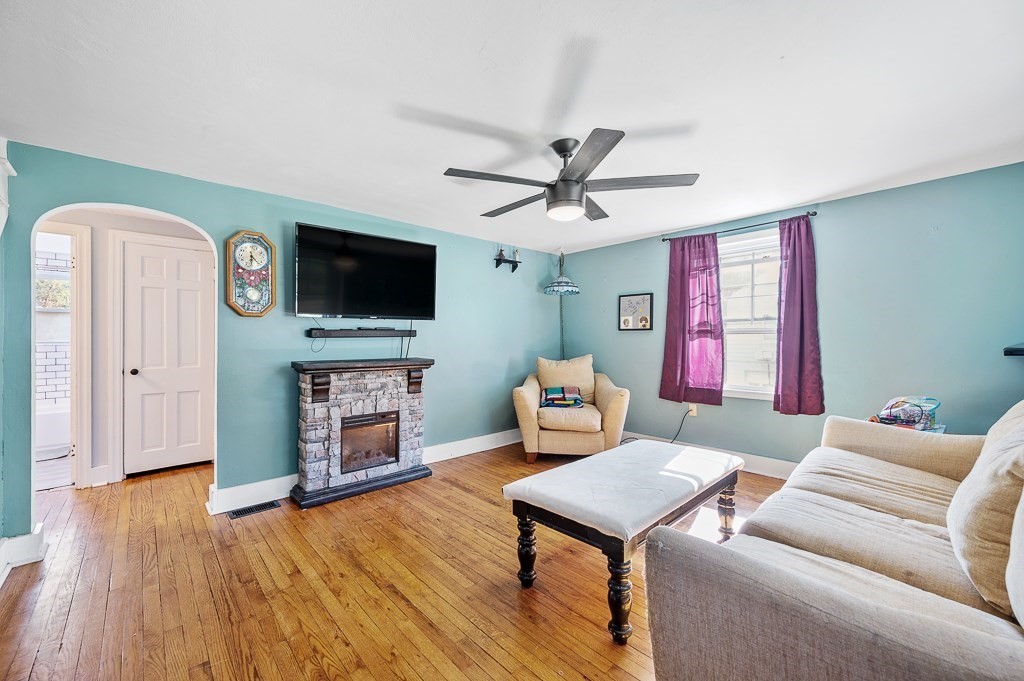 154 Southbridge Road Dudley, MA 01571 - Photo 4 of 27 Gallery Image 4