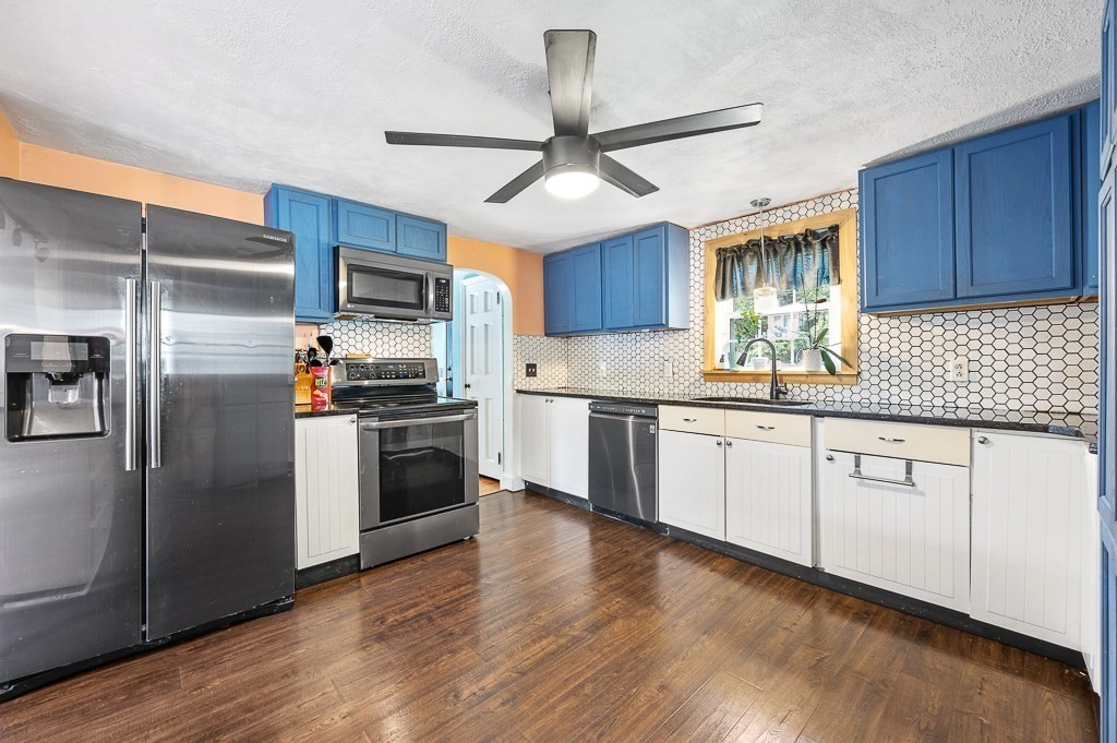 154 Southbridge Road Dudley, MA 01571 - Photo 5 of 27 Gallery Image 5