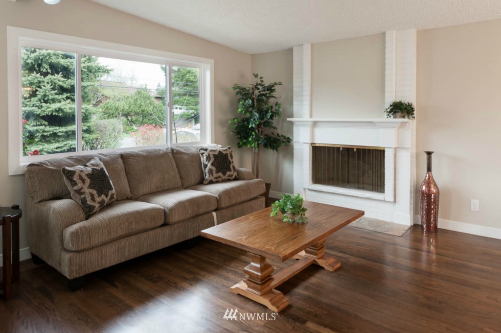 5223 South Roxbury Street Seattle, WA 98118 - Photo 2 of 20 Gallery Image 2