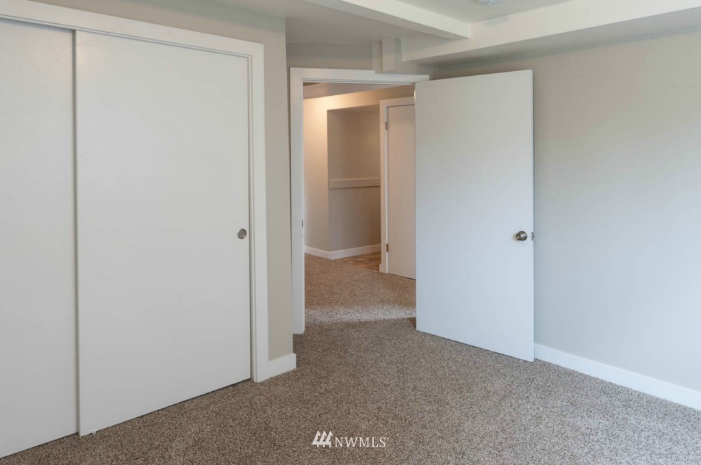 5223 South Roxbury Street Seattle, WA 98118 - Photo 13 of 20 Gallery Image 13