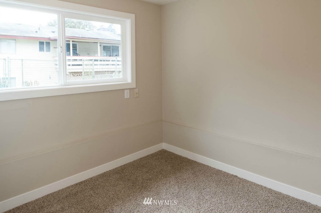 5223 South Roxbury Street Seattle, WA 98118 - Photo 14 of 20 Gallery Image 14