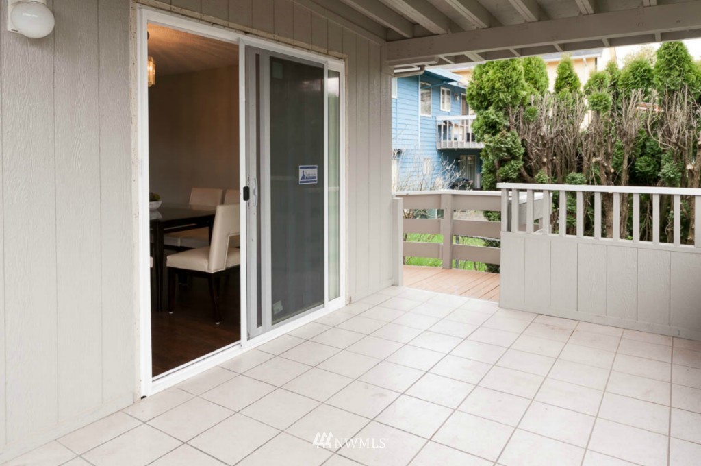 5223 South Roxbury Street Seattle, WA 98118 - Photo 8 of 20 Gallery Image 8