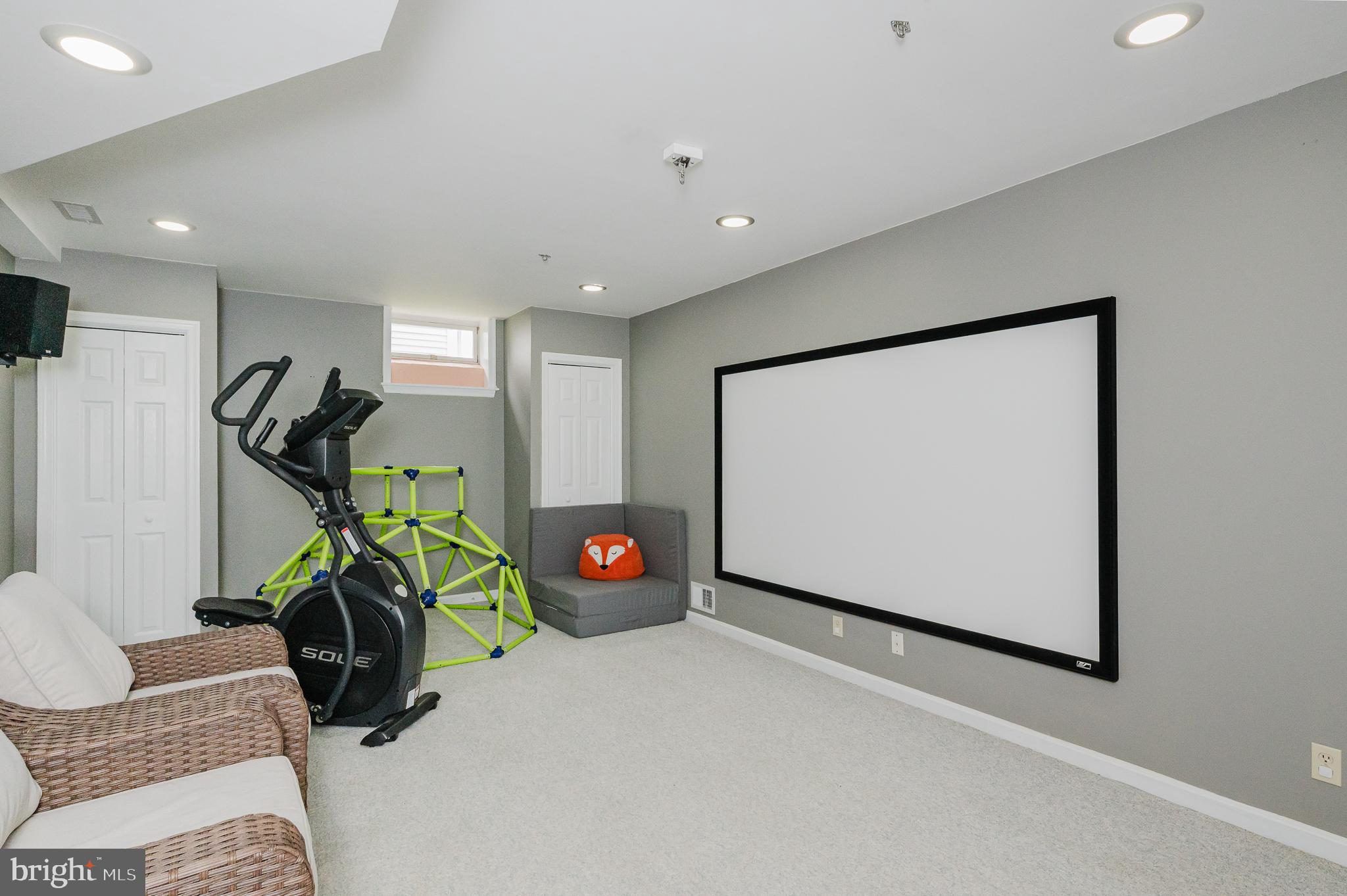 9528 Hallhurst Road Baltimore, MD 21236 - Photo 48 of 65