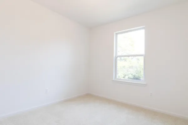 $479,900 | 17143 Coral Gables Avenue, Southfield, MI 48076