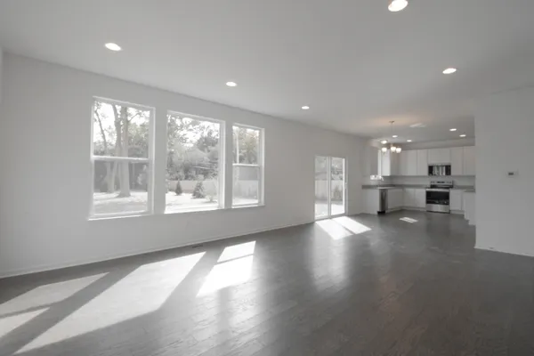 $479,900 | 17143 Coral Gables Avenue, Southfield, MI 48076