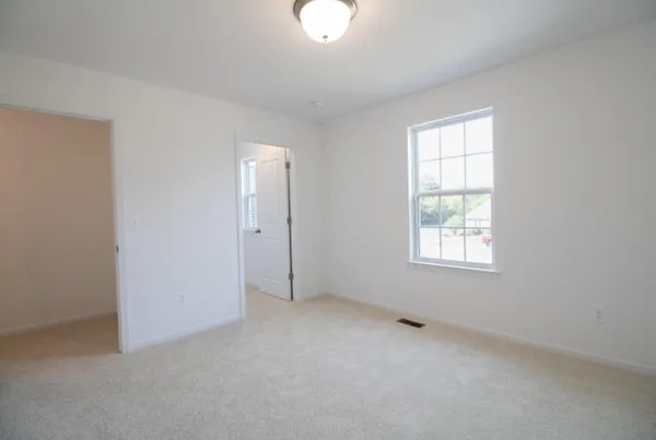 $479,900 | 17143 Coral Gables Avenue, Southfield, MI 48076