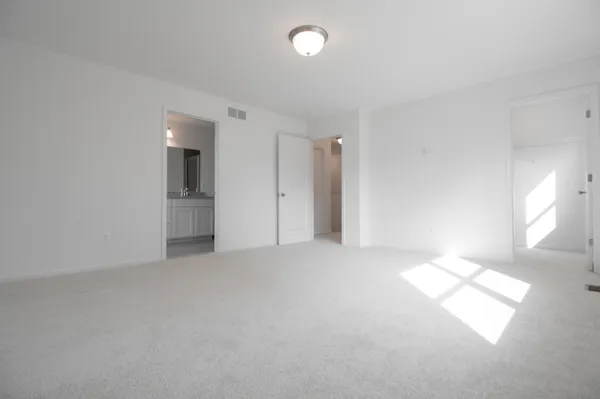 $479,900 | 17143 Coral Gables Avenue, Southfield, MI 48076