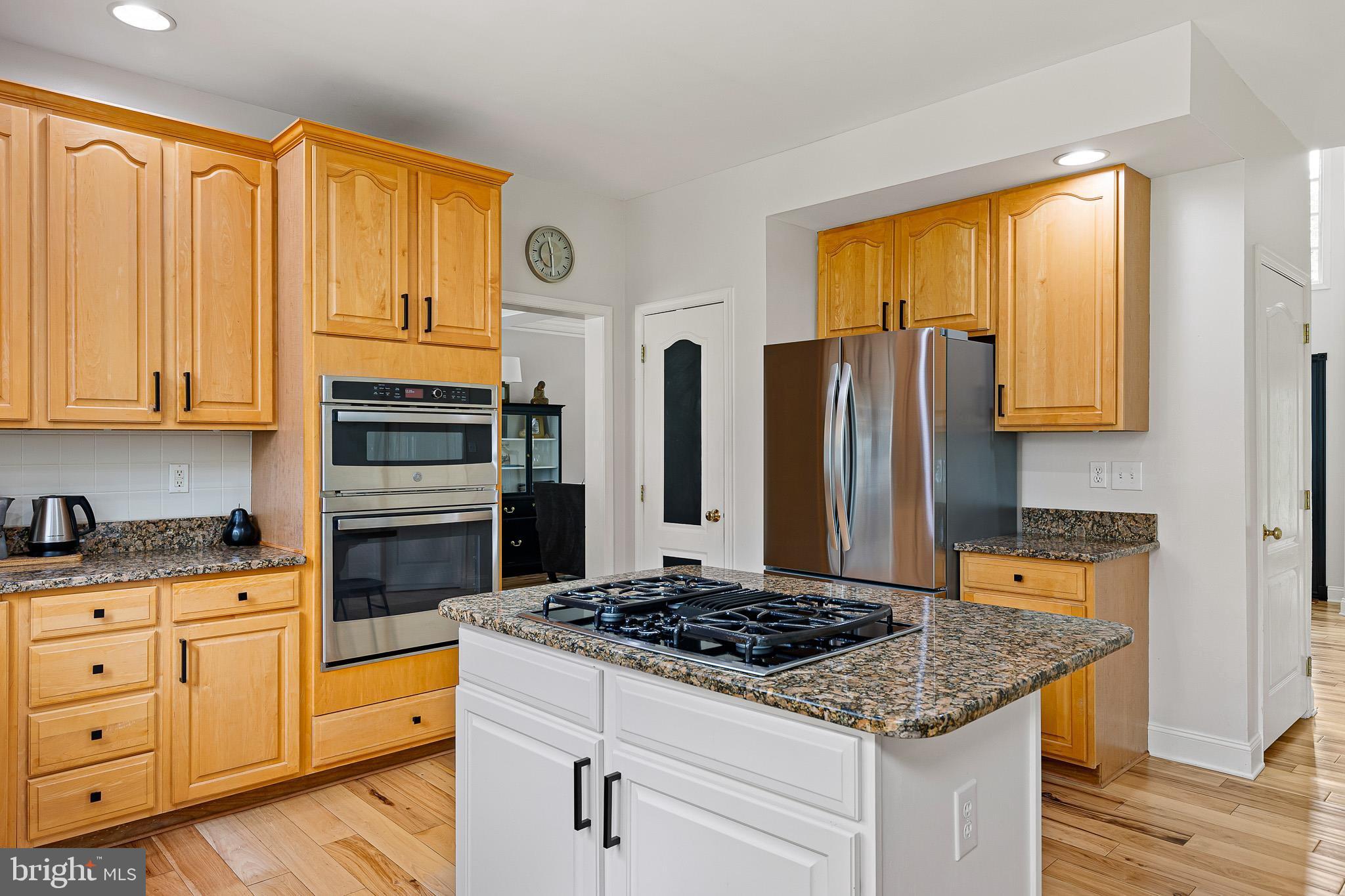 737 Meadowbank Road Kennett Square, PA 19348 - Photo 13 of 52 Gourmet Eat In Kitchen