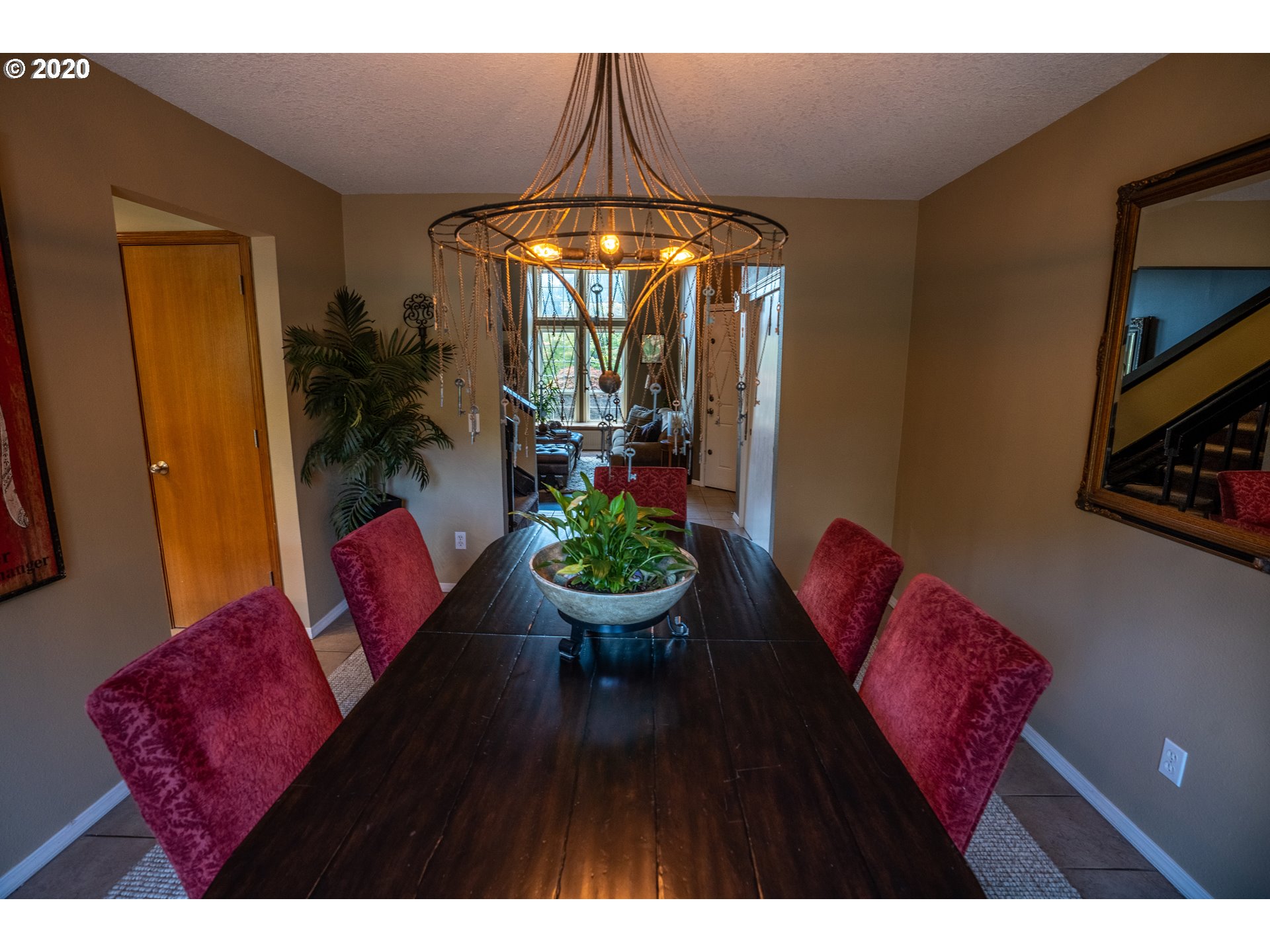 9035 Southwest Reiling Street Portland, OR 97224 - Photo 3 of 25 Gallery Image 3
