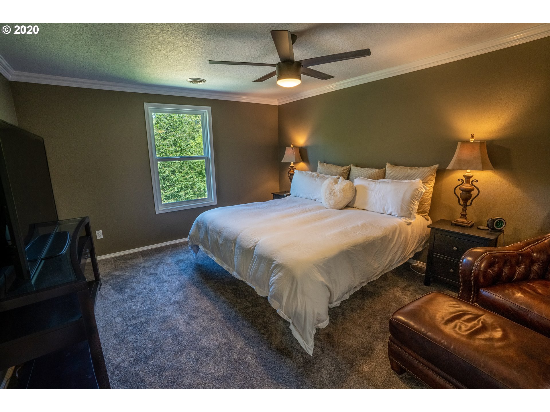 9035 Southwest Reiling Street Portland, OR 97224 - Photo 10 of 25 Gallery Image 10