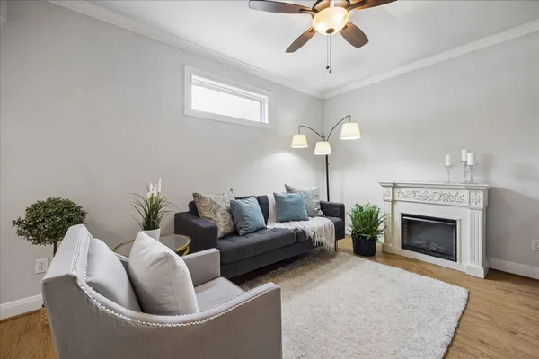 $1,600 | 611 East 20th Street, Unit B, Houston, TX 77008