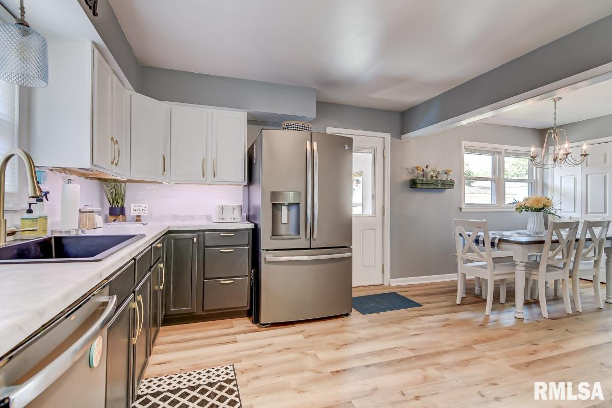 2041 North 23rd Street Springfield, IL 62702 - Photo 11 of 34