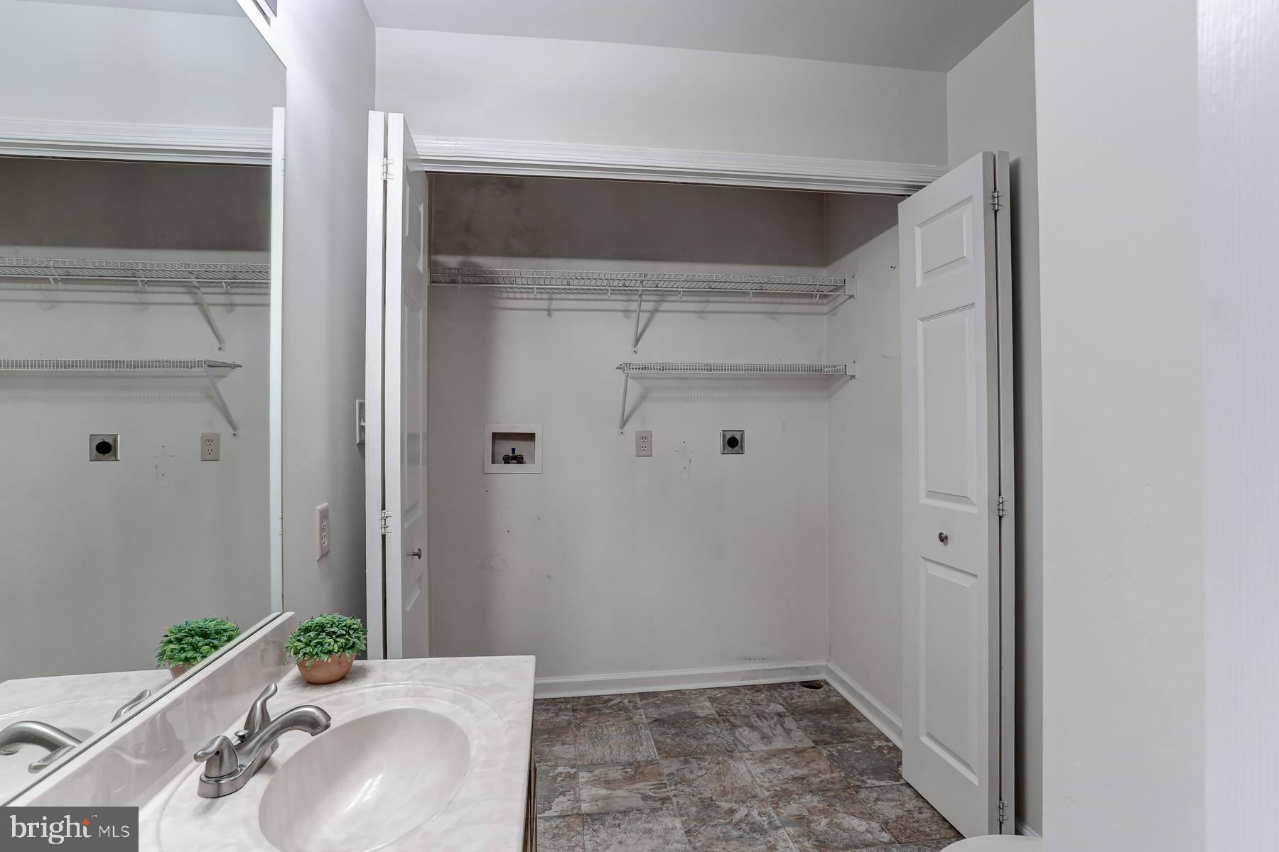 352 Deerfield Drive Mount Joy, PA 17552 - Photo 12 of 21 a bathroom with a sink and a mirror