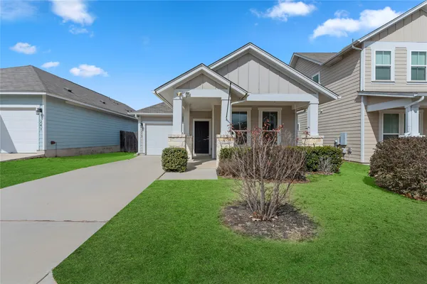$335,000 | 245 East Broade Street, Holland, TX 76534