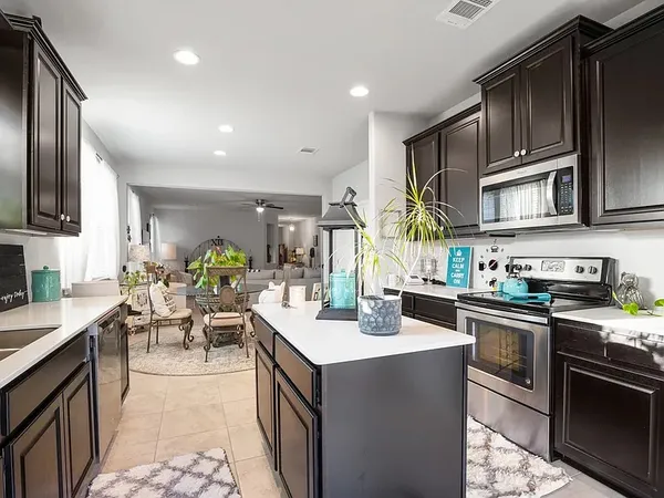 $335,000 | 245 East Broade Street, Holland, TX 76534