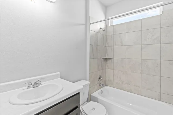 $335,000 | 245 East Broade Street, Holland, TX 76534