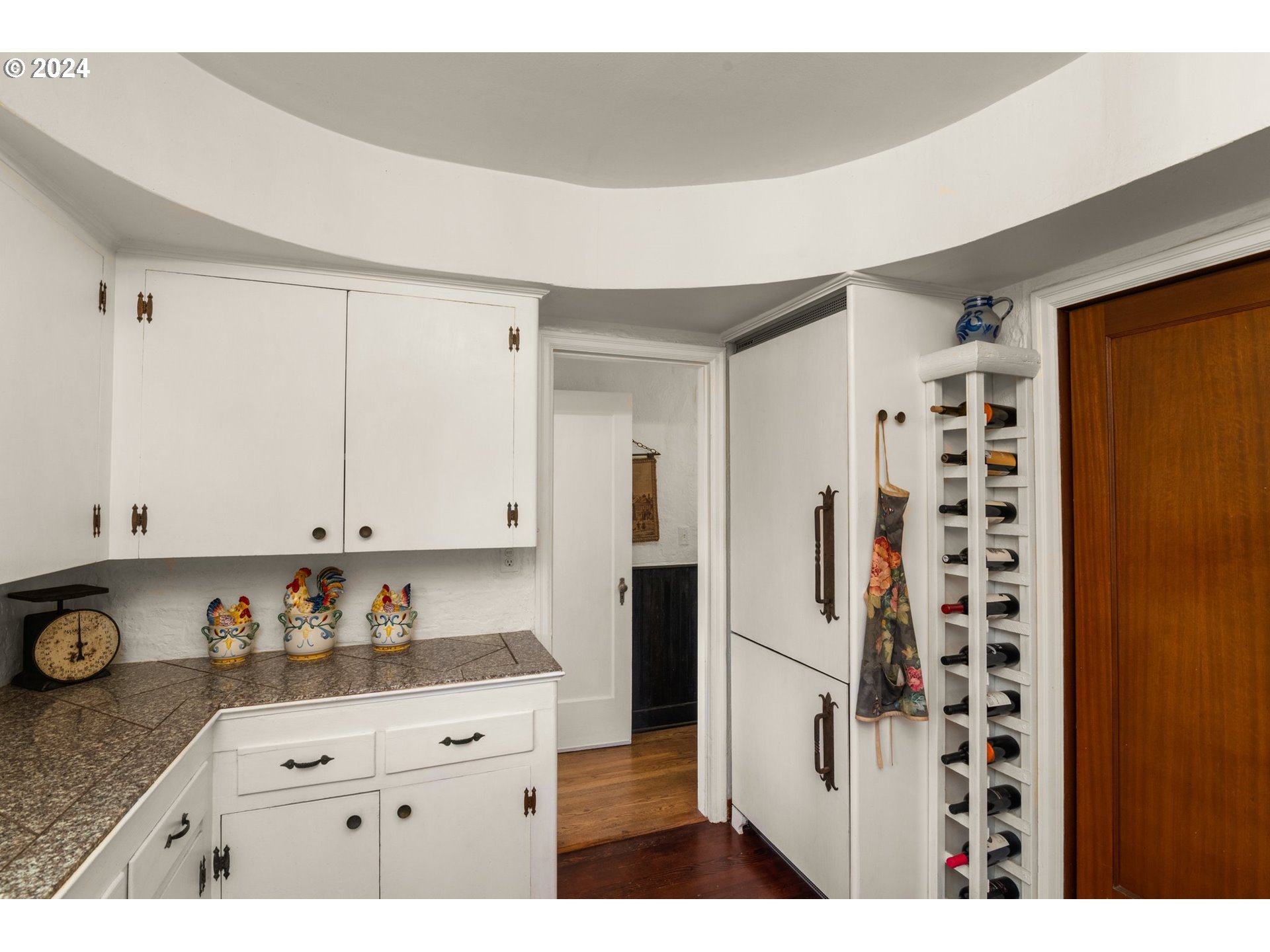 2710 Southwest Troy Street Portland, OR 97219 - Photo 13 of 35 Kitchen