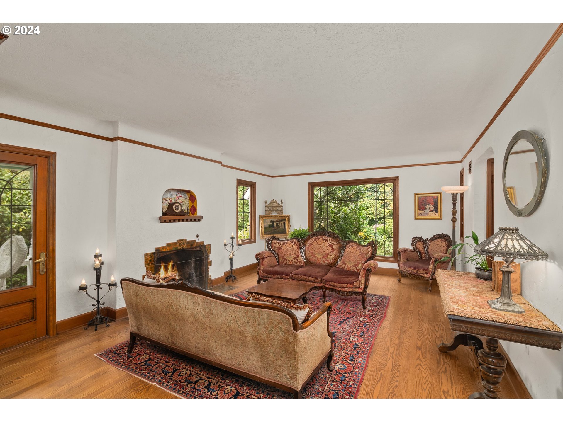 2710 Southwest Troy Street Portland, OR 97219 - Photo 4 of 35 Gallery Image 4
