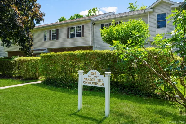$665,000 | 398 Cortlandt Avenue, Unit 8, Mamaroneck, NY 10543