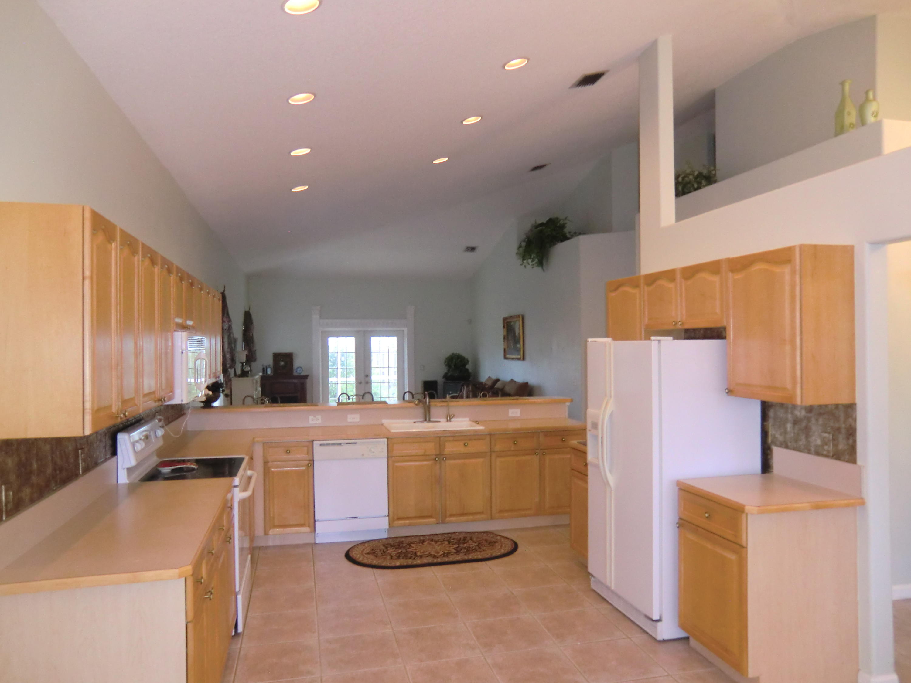 6354 Barbara Street Jupiter, FL 33458 - Photo 13 of 39 6354_Barbara_13