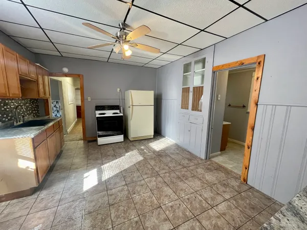 $70,000 | 442 Gilbert Avenue, Terre Haute, IN 47807