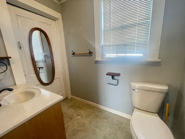 $70,000 | 442 Gilbert Avenue, Terre Haute, IN 47807