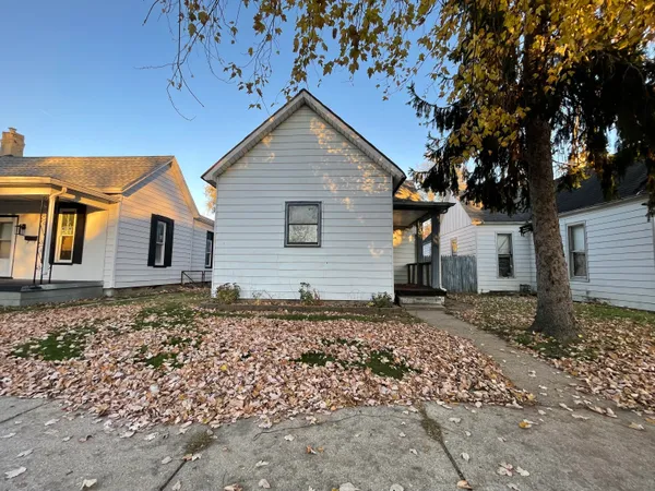 $70,000 | 442 Gilbert Avenue, Terre Haute, IN 47807