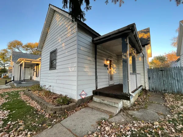 $70,000 | 442 Gilbert Avenue, Terre Haute, IN 47807