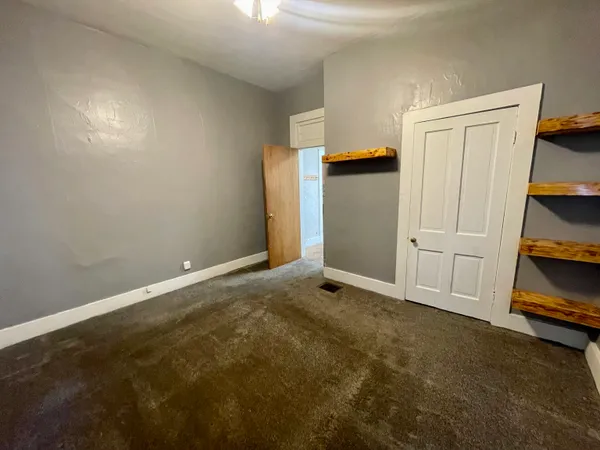 $70,000 | 442 Gilbert Avenue, Terre Haute, IN 47807