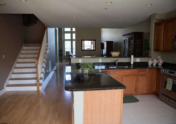 2 Powder Mill Square, Unit 8 Andover, MA 01810 - Photo 3 of 29 Gallery Image 3