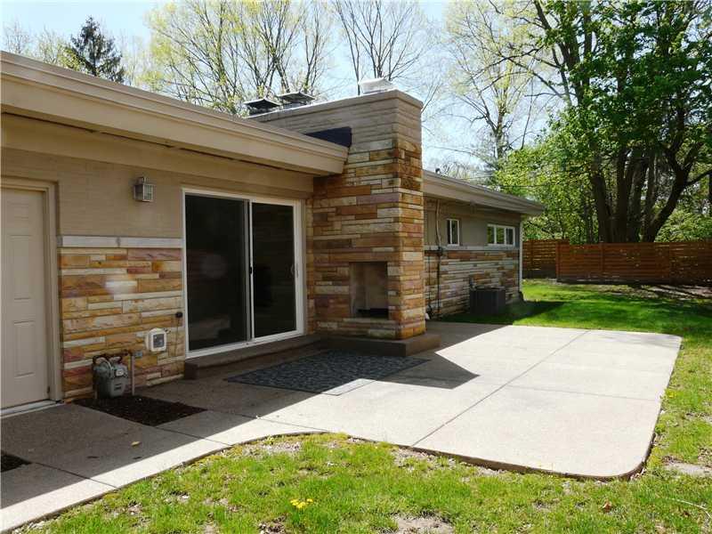 7780 Spring Mill Road Indianapolis, IN 46260 - Photo 5 of 24 Gallery Image 5