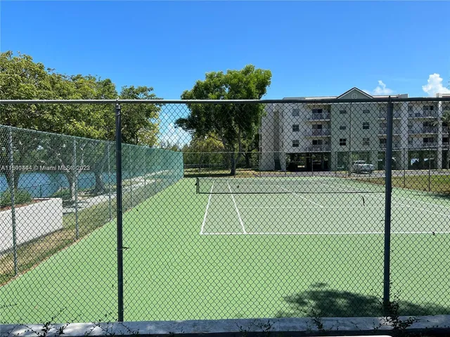 a view of a tennis court