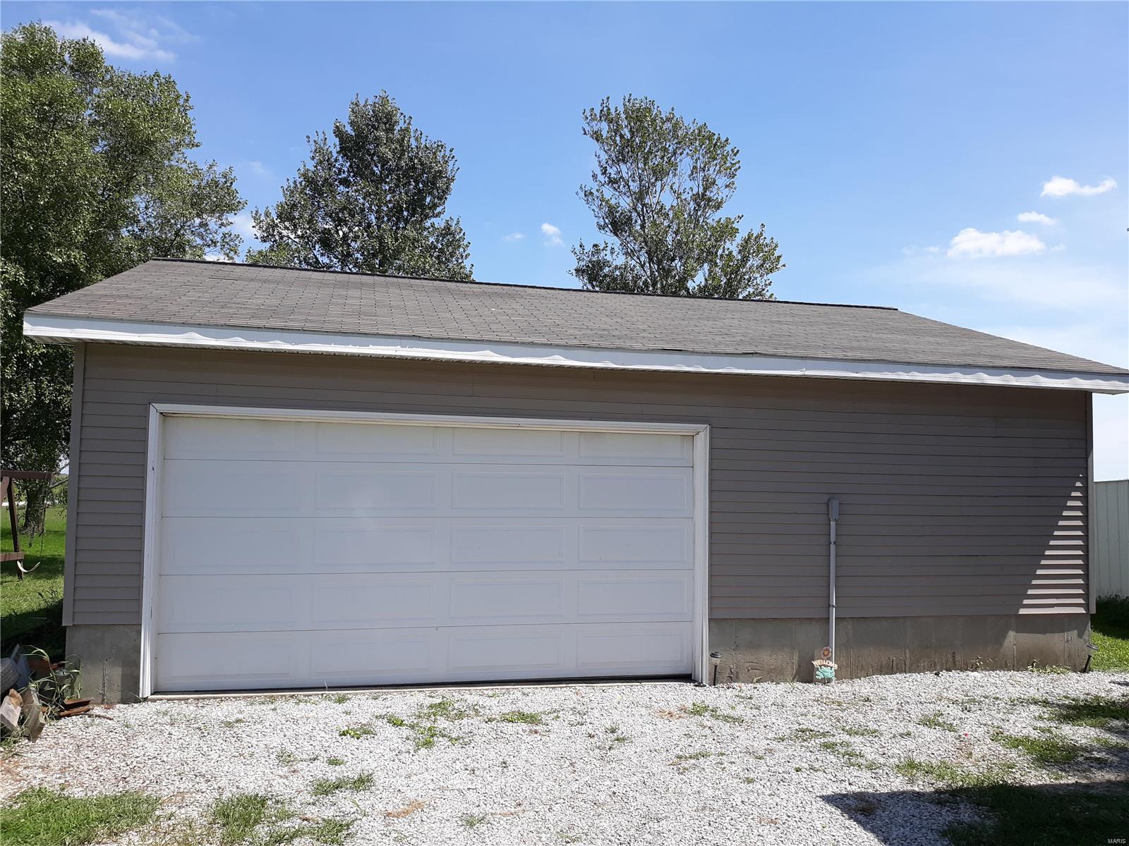 12912 Ferrin Road Carlyle, IL 62231 - Photo 10 of 10