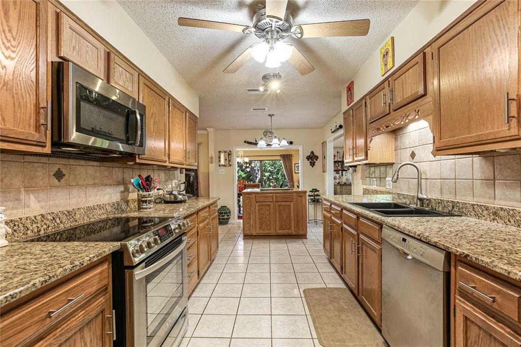 306 Trinity Lane Mandeville, LA 70471 - Photo 13 of 28