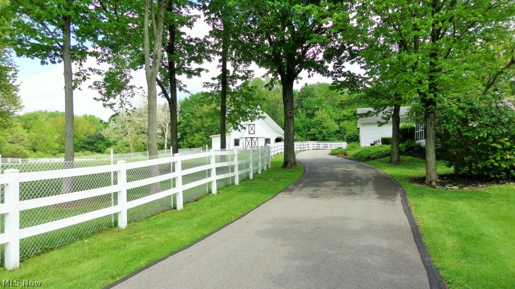 10990 Bell Road Newbury, OH 44065 - Photo 2 of 23 Gallery Image 2