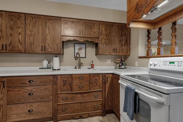 $424,900 | 605 Chinook Avenue Southwest, Avon, MN 56310