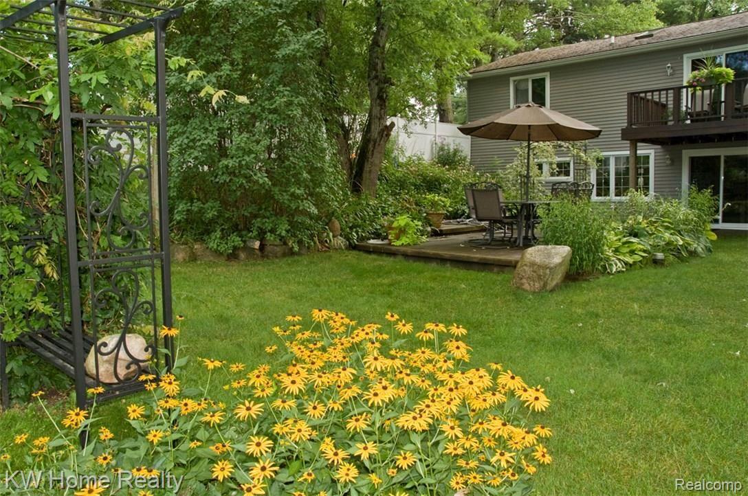 7755 Haley Road White Lake, MI 48383 - Photo 42 of 47 yard.jpg